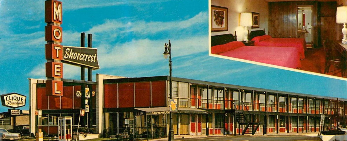 Rivertown Inn & Suites (Carillon Motel) - Vintage Postcard (newer photo)